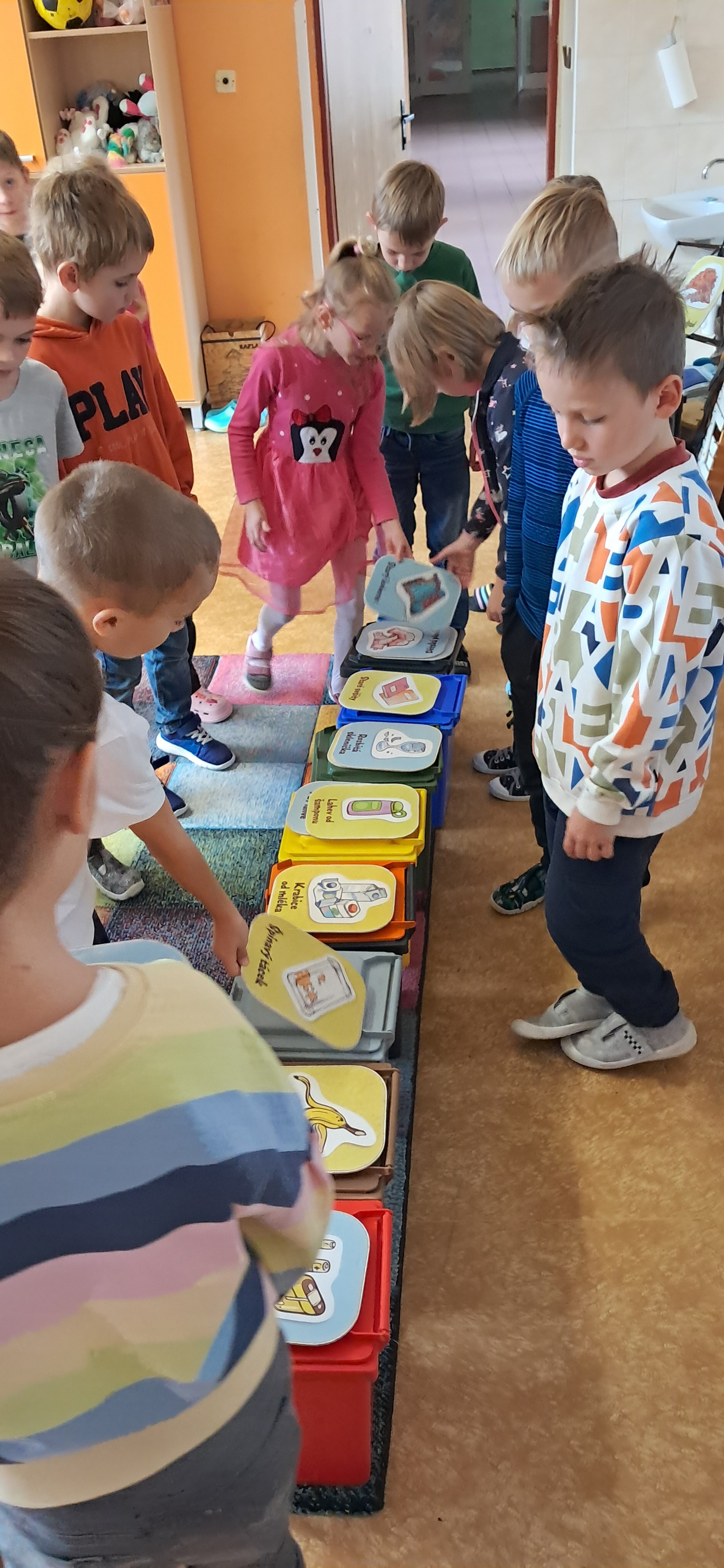 Tonda, obal na cestách