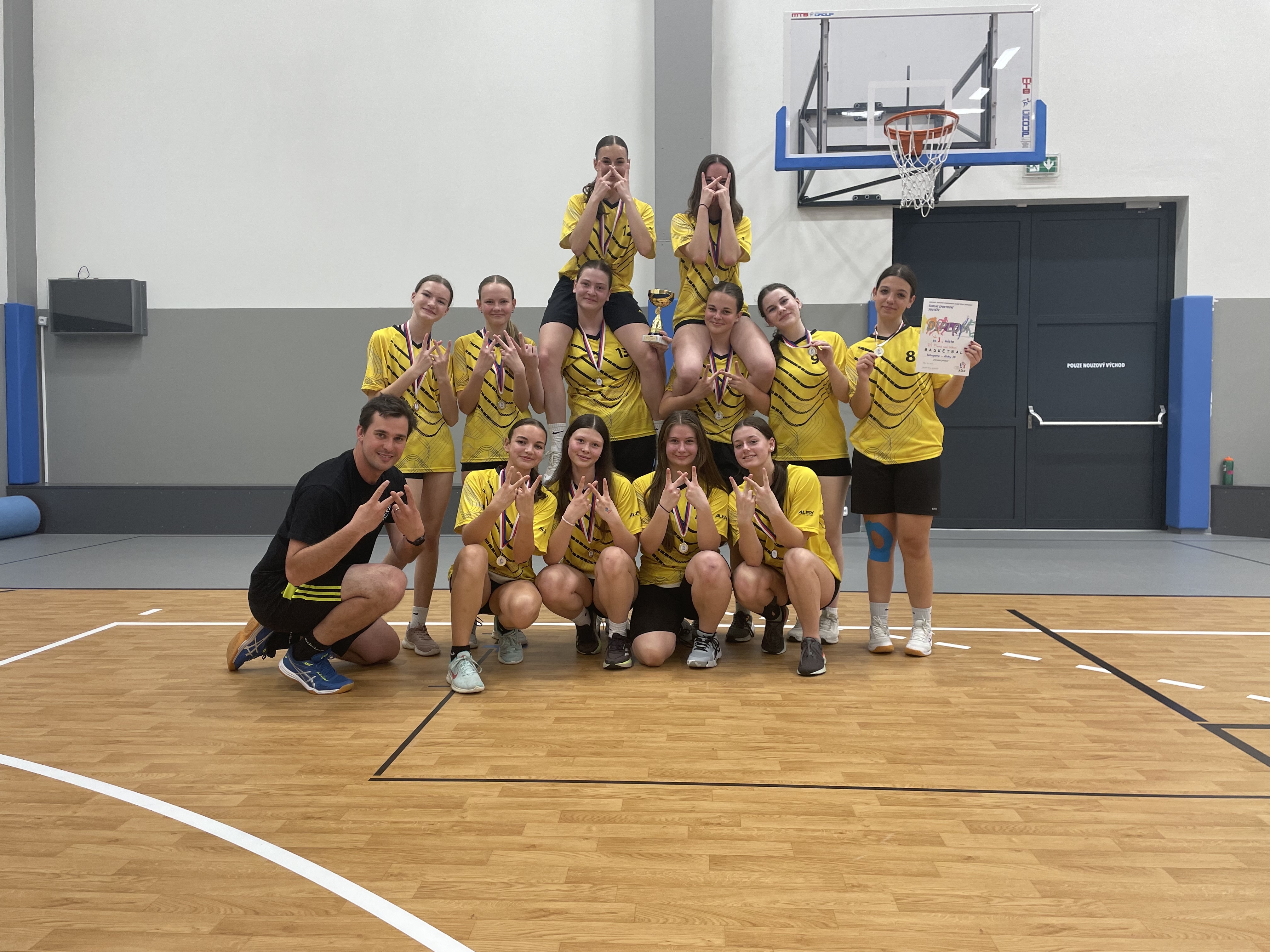 Dívky ovládly basketbalový turnaj